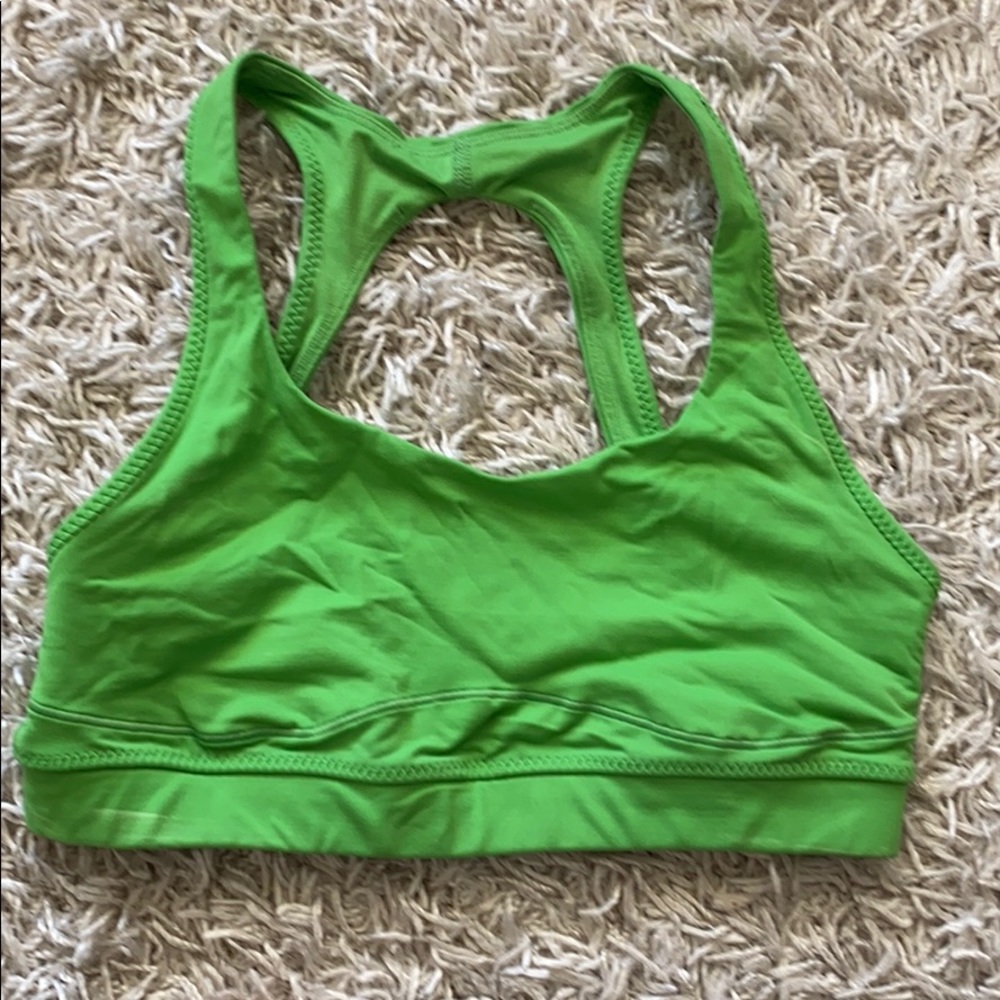 Lululemon green sports bra. With key pocket